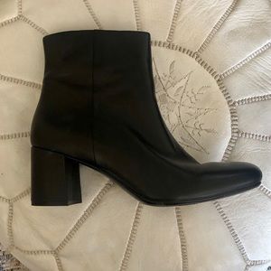 Naturalized black leather boots size 11